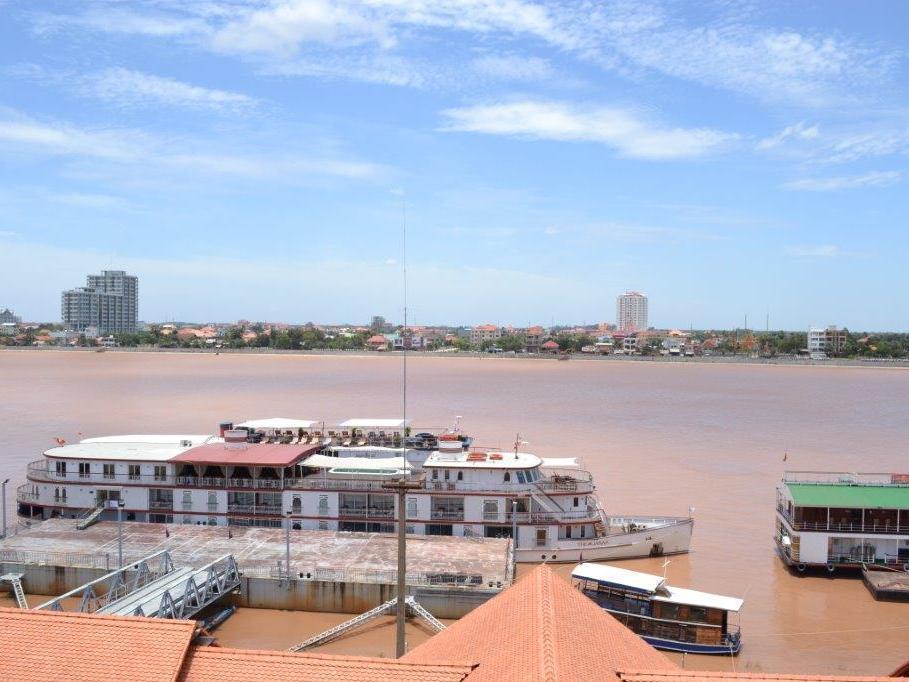 Maya Papaya Cafe & Hostel（One Stop） Phnom Penh Exterior photo